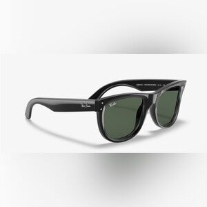 Ray-Ban Black Wayfarer Sunglasses